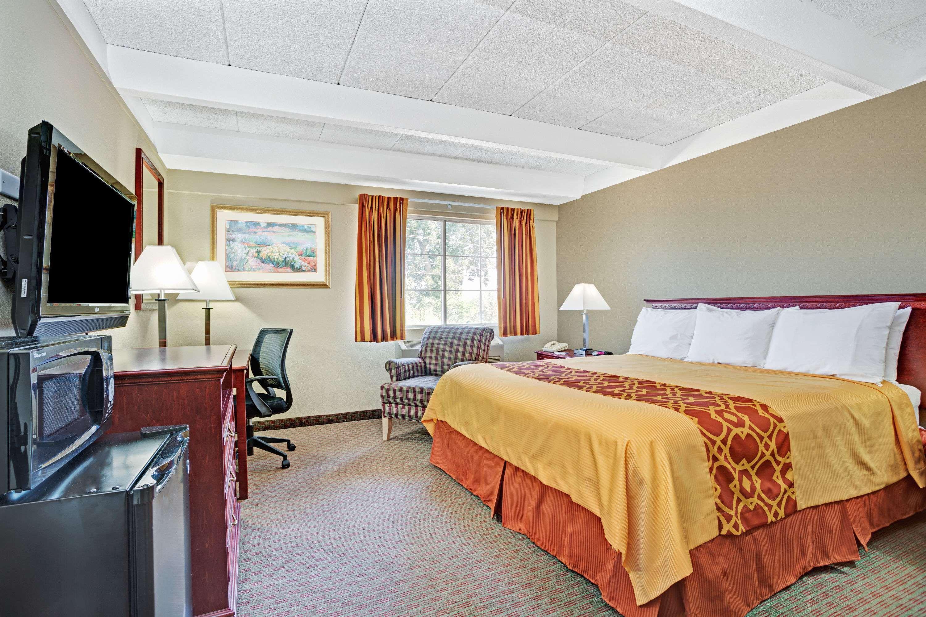 Travelodge By Wyndham Iowa City Kültér fotó